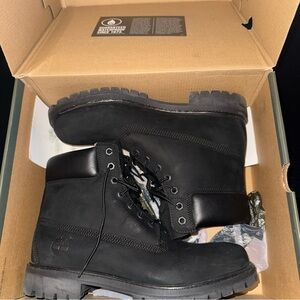 Timberland Black Ankle-High Boots with Padded Collar